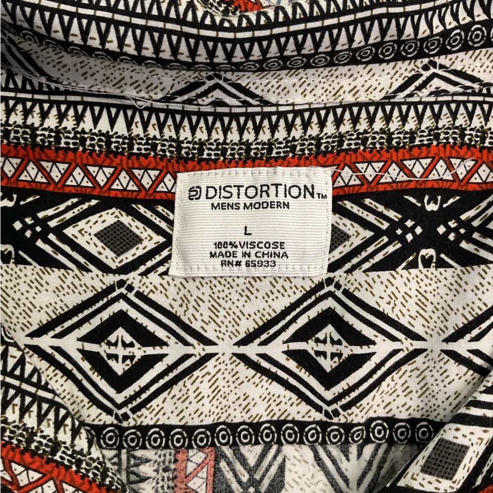 Distortion Button-Up Shirt - Picture 3 of 3